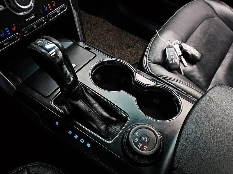 Ford Explorer 2.3 AWD, снимка 9 - Автомобили и джипове - 54351943