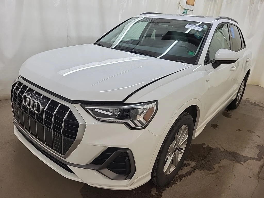 Audi Q3 * KOMFORT * CARFAX * БЕЗ ПЪРВОНАЧАЛНА ВНОСКА, снимка 1