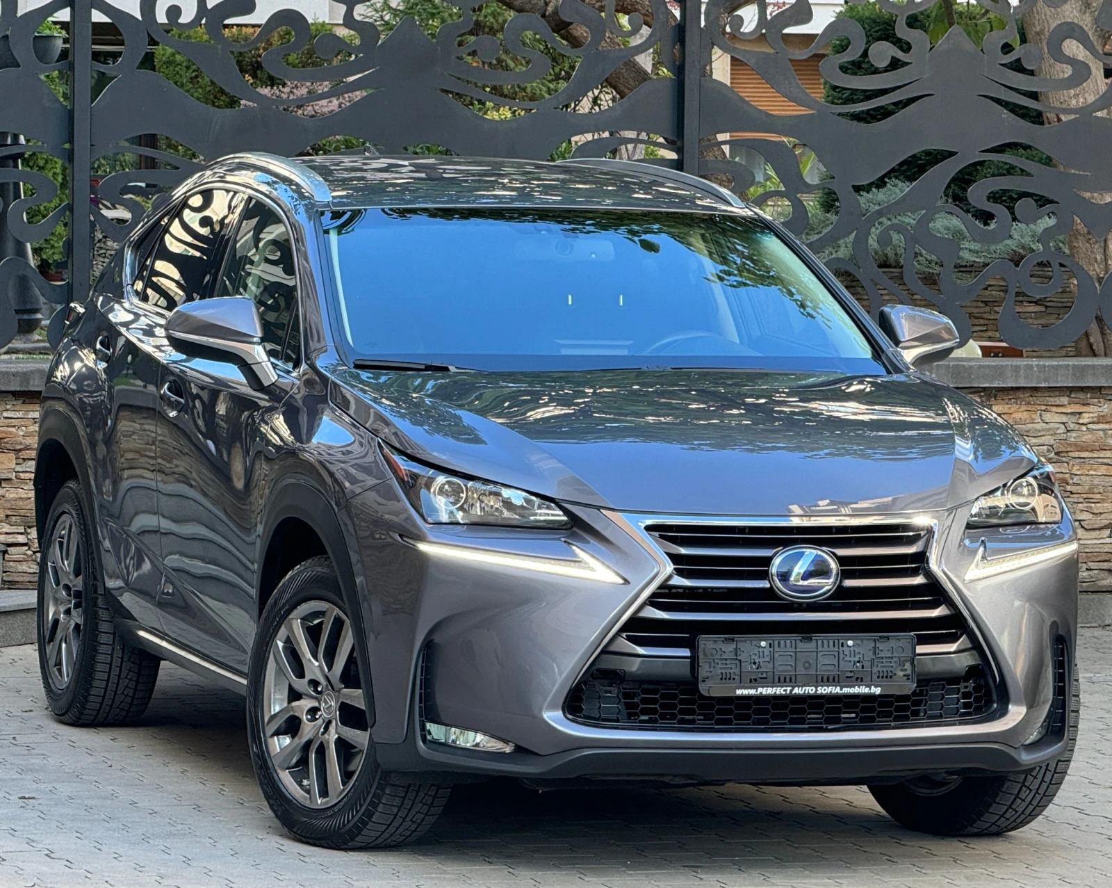 Lexus NX 300h 2.5HYBRID-AWD-4Х4-KEYLESS GO-КАМЕРА-170ХКМ-ОТЛИЧЕН - изображение 5