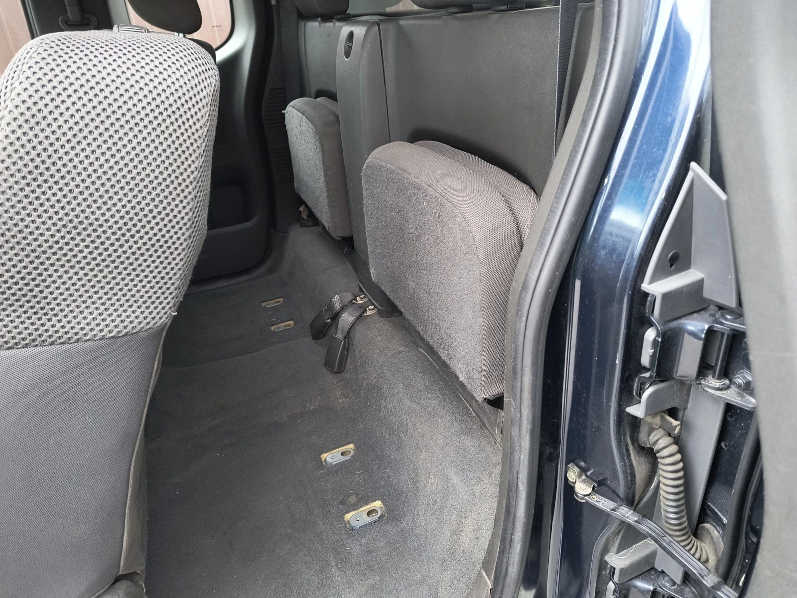 Nissan Navara 2, 5 d italia  - изображение 7