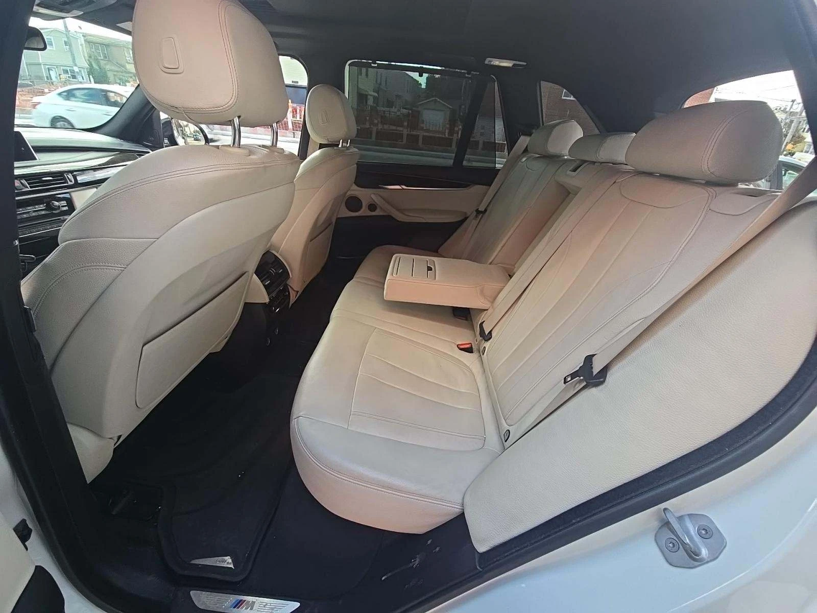 BMW X5 xDrive35i * CARFAX* ОПЦИЯ ЗА ФИНАНСИРАНЕ*  - изображение 9