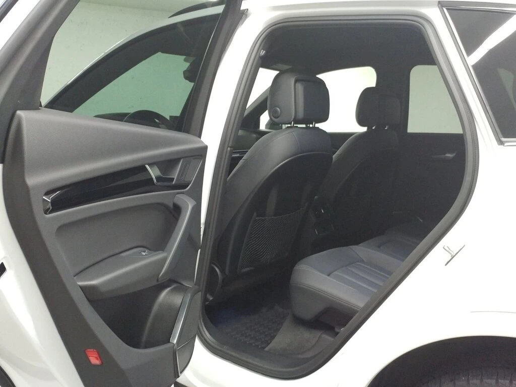 Audi Q5 * 45 KOMFORT QUATTRO VORSPRUNG ANGLE MORT| CARPLAY - изображение 9