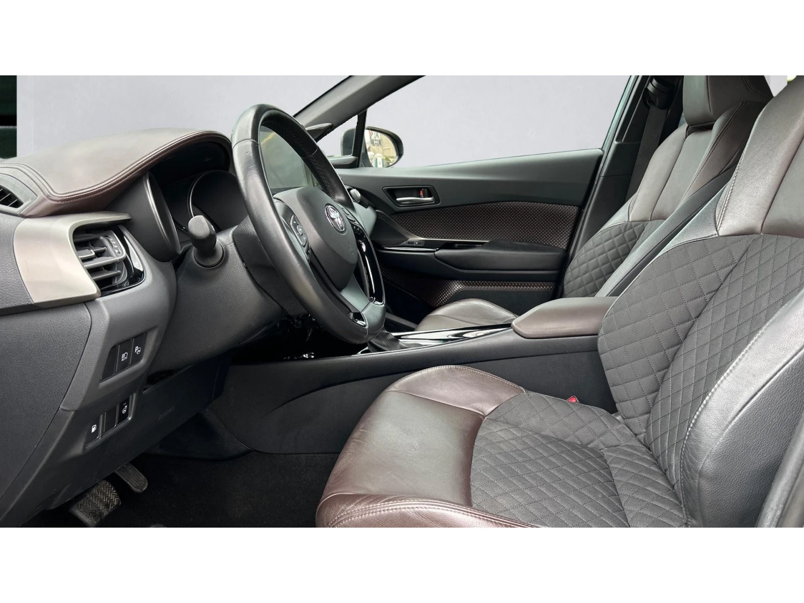 Toyota C-HR Месечна вноска от 190  , снимка 12 - Автомобили и джипове - 53986422