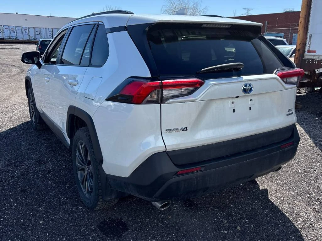 Toyota Rav4 XLE * CARFAX* МЪРТВА ТОЧКА * СЛЕДЕНЕ НА ЛЕНТИ, снимка 3 - Автомобили и джипове - 54094396