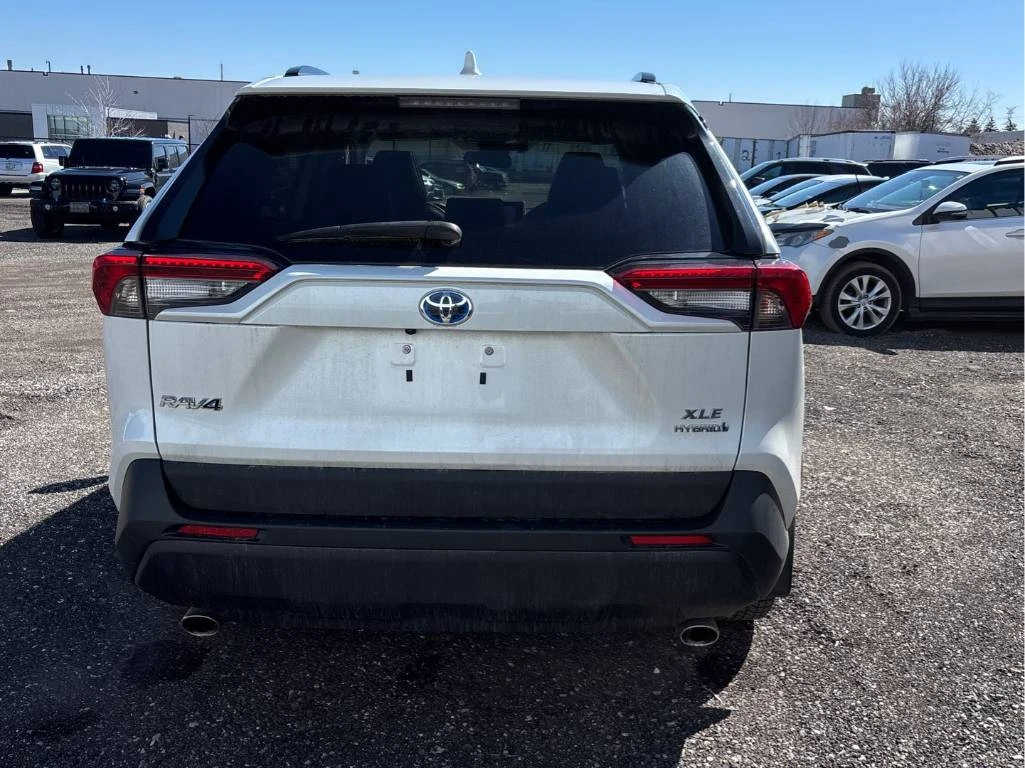 Toyota Rav4 XLE * CARFAX* МЪРТВА ТОЧКА * СЛЕДЕНЕ НА ЛЕНТИ, снимка 4 - Автомобили и джипове - 54094396