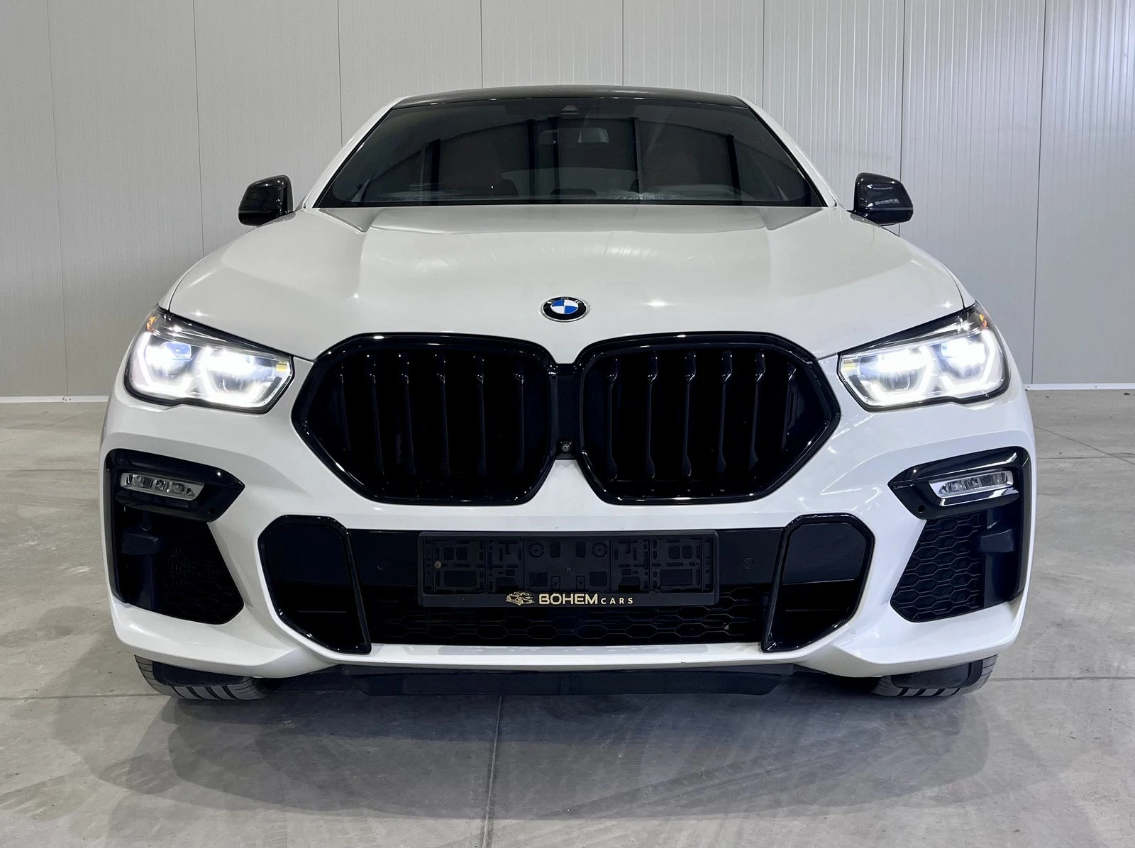 BMW X6 M50i Performance, снимка 8 - Автомобили и джипове - 54741247