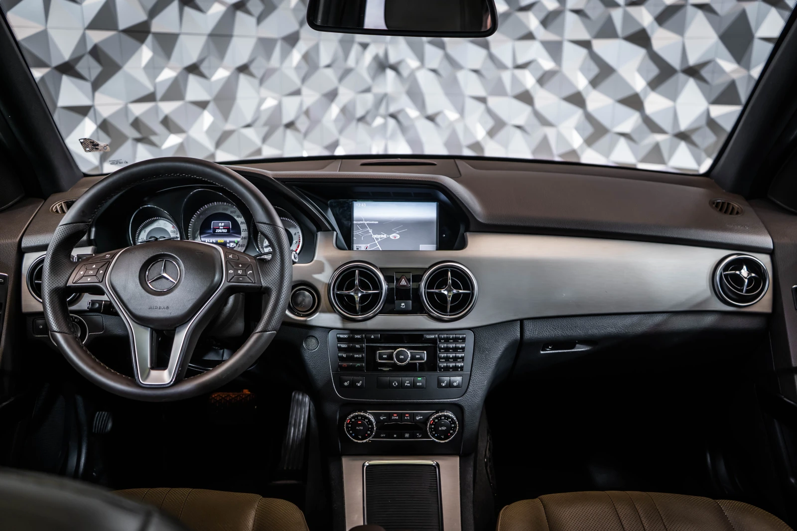 Mercedes-Benz GLK 350 4M AMG, снимка 11 - Автомобили и джипове - 54854575