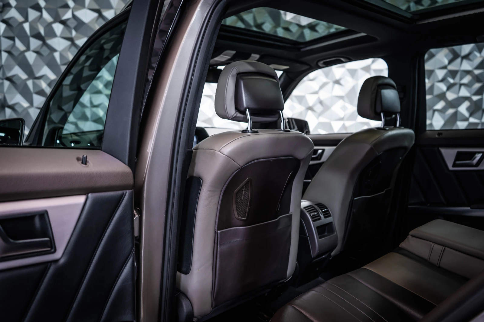 Mercedes-Benz GLK 350 4M AMG, снимка 16 - Автомобили и джипове - 54854575