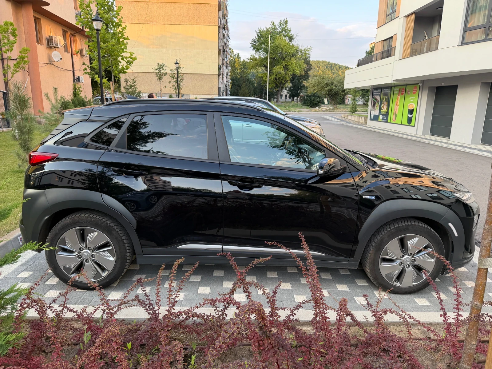 Hyundai Kona Electric Premium 64 kWh 204 к.с. Термопомпа , снимка 6 - Автомобили и джипове - 56156512
