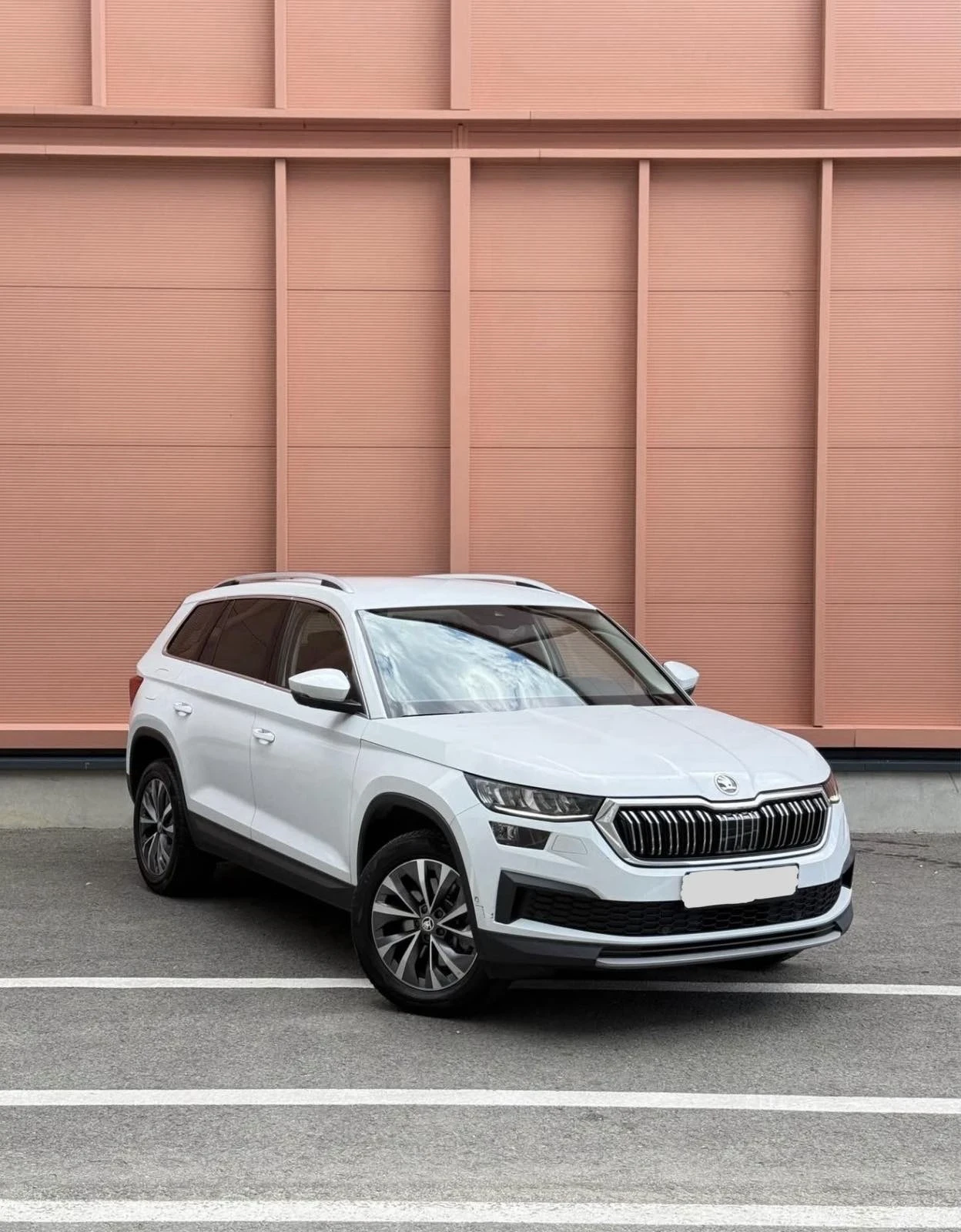 Skoda Kodiaq 2.0TDI DSG 150HP 7 места 2022 Първи собственик, снимка 7 - Автомобили и джипове - 56192897