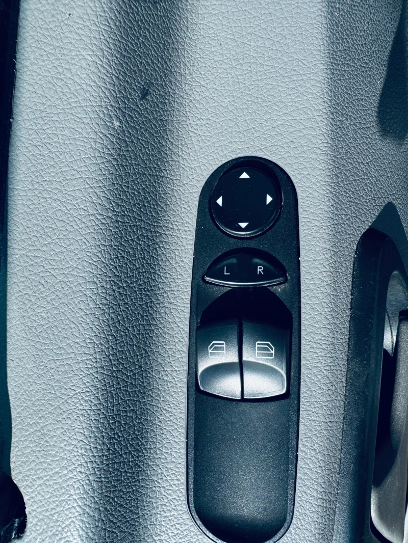 Mercedes-Benz Sprinter 315 CDI ХЛАДИЛЕН 12/220 V Внос от Швейцария , снимка 13 - Бусове и автобуси - 50538270