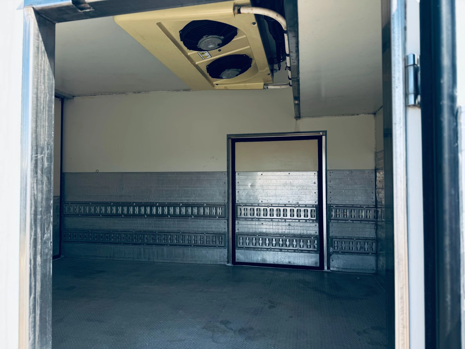 Mercedes-Benz Sprinter 315 CDI  12/220 V     | Mobile.bg   11