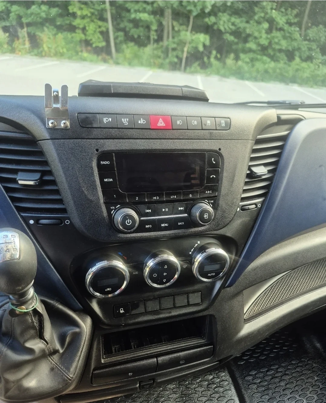 Iveco Daily 50C 18 кат Б 9пал, снимка 6 - Бусове и автобуси - 55754919
