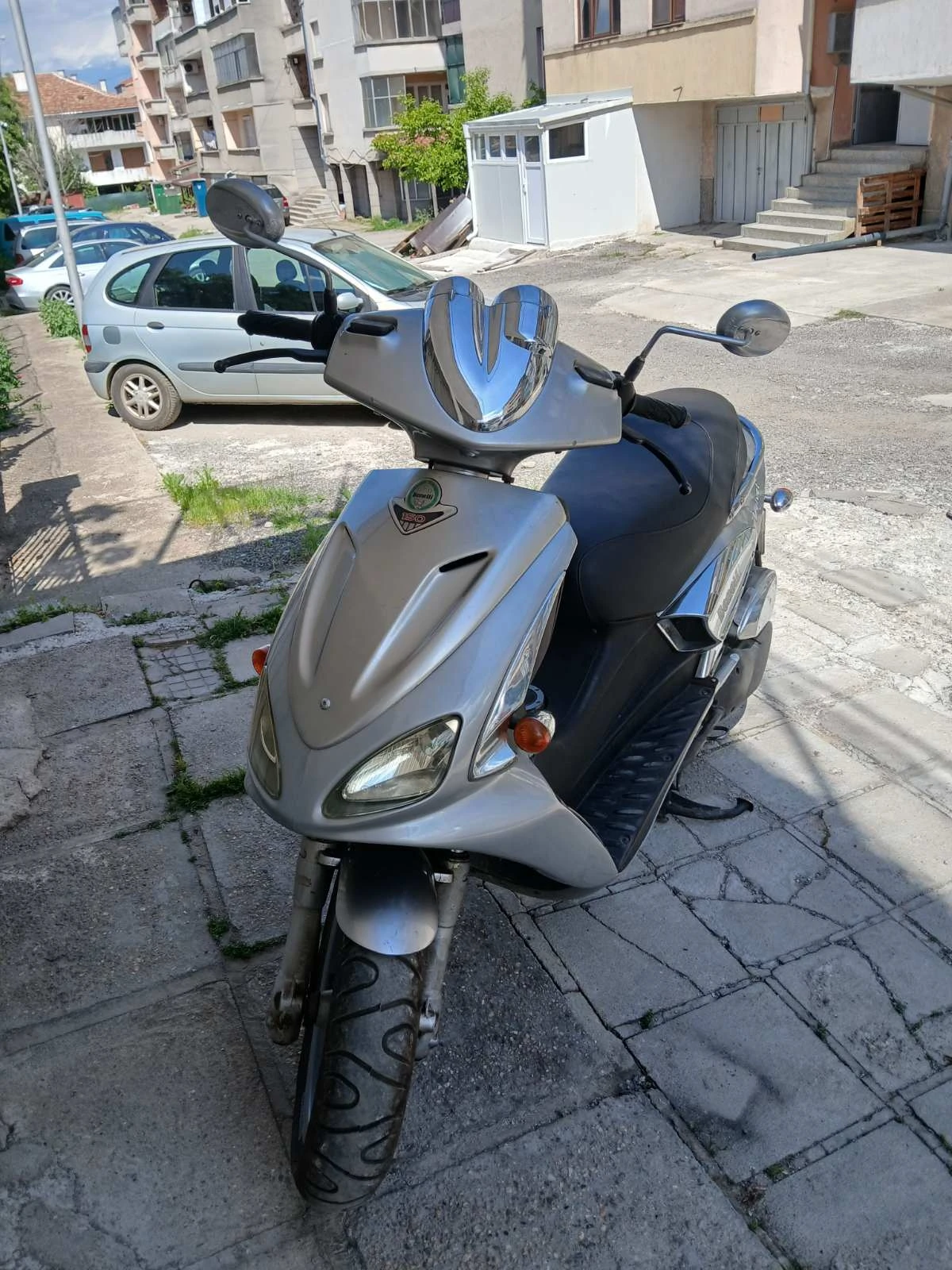 Benelli Velvet