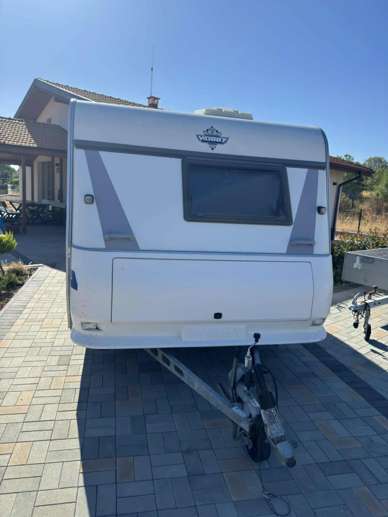 Каравана Hobby Delyx 440, снимка 6 - Каравани и кемпери - 52399862