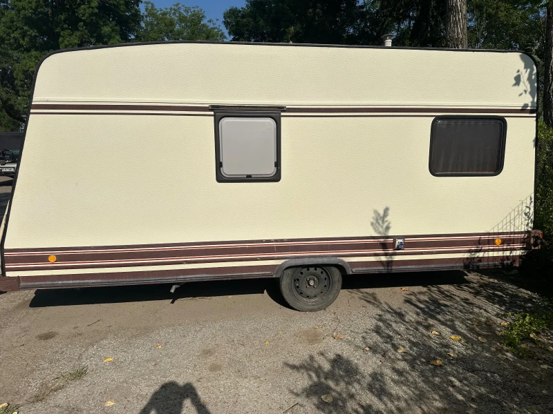 Каравана Burstner CITY, снимка 3 - Каравани и кемпери - 52635709