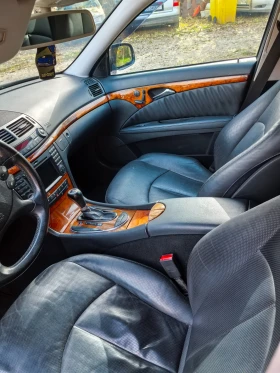 Mercedes-Benz E 320, снимка 12