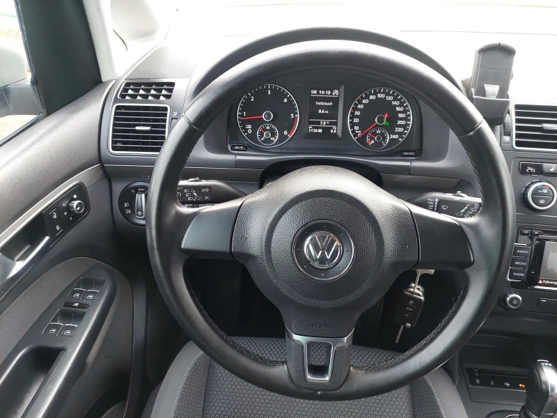 VW Touran 1.6TDI DSG  Navi  6+ 1 места Euro-5 , снимка 11 - Автомобили и джипове - 48114038