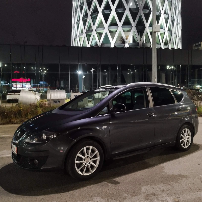 Seat Altea XL 4x4, 1.9 TDI, ПОДГРЕВ * КСЕНОН * КЛИМАТРОНИК, снимка 1 - Автомобили и джипове - 48227628