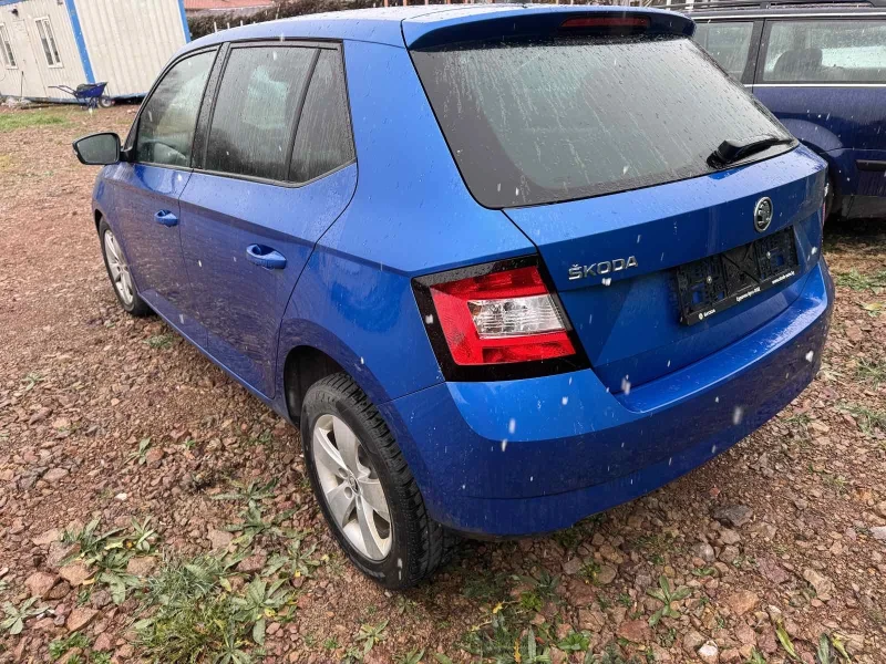 Skoda Fabia 1.0 , снимка 4 - Автомобили и джипове - 48468186