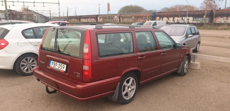 Volvo V70 2.5 GLT, снимка 3 - Автомобили и джипове - 48953202