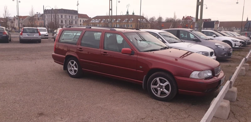 Volvo V70 2.5 GLT, снимка 5 - Автомобили и джипове - 48953202