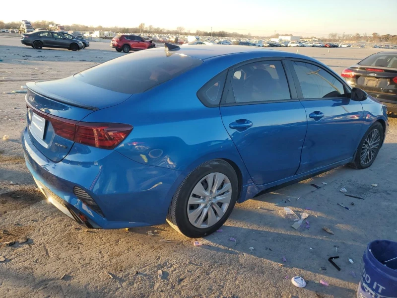 Kia Forte GT LINE, снимка 3 - Автомобили и джипове - 49083129