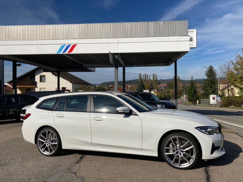 BMW 330 d xDrive, снимка 2 - Автомобили и джипове - 49102548