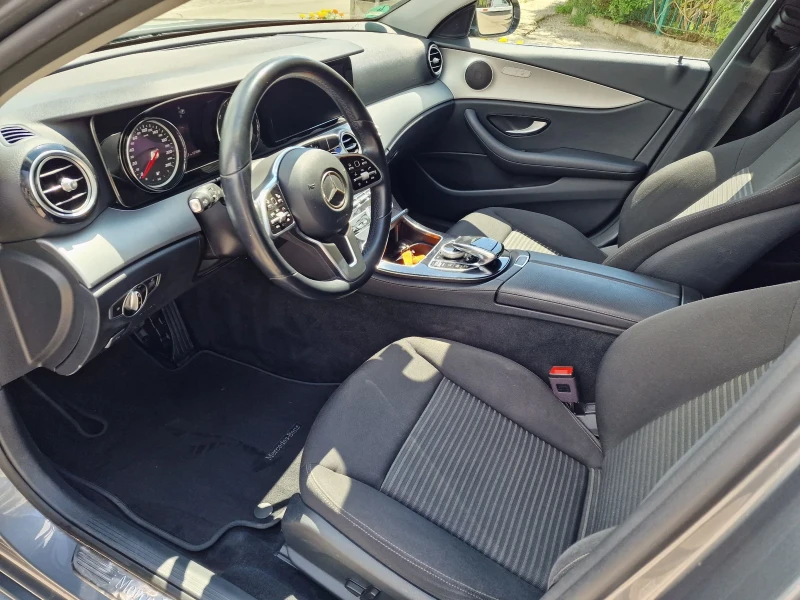 Mercedes-Benz E 300 de PLUG-IN HYBRID 9G-TRONIC , снимка 4 - Автомобили и джипове - 50127545