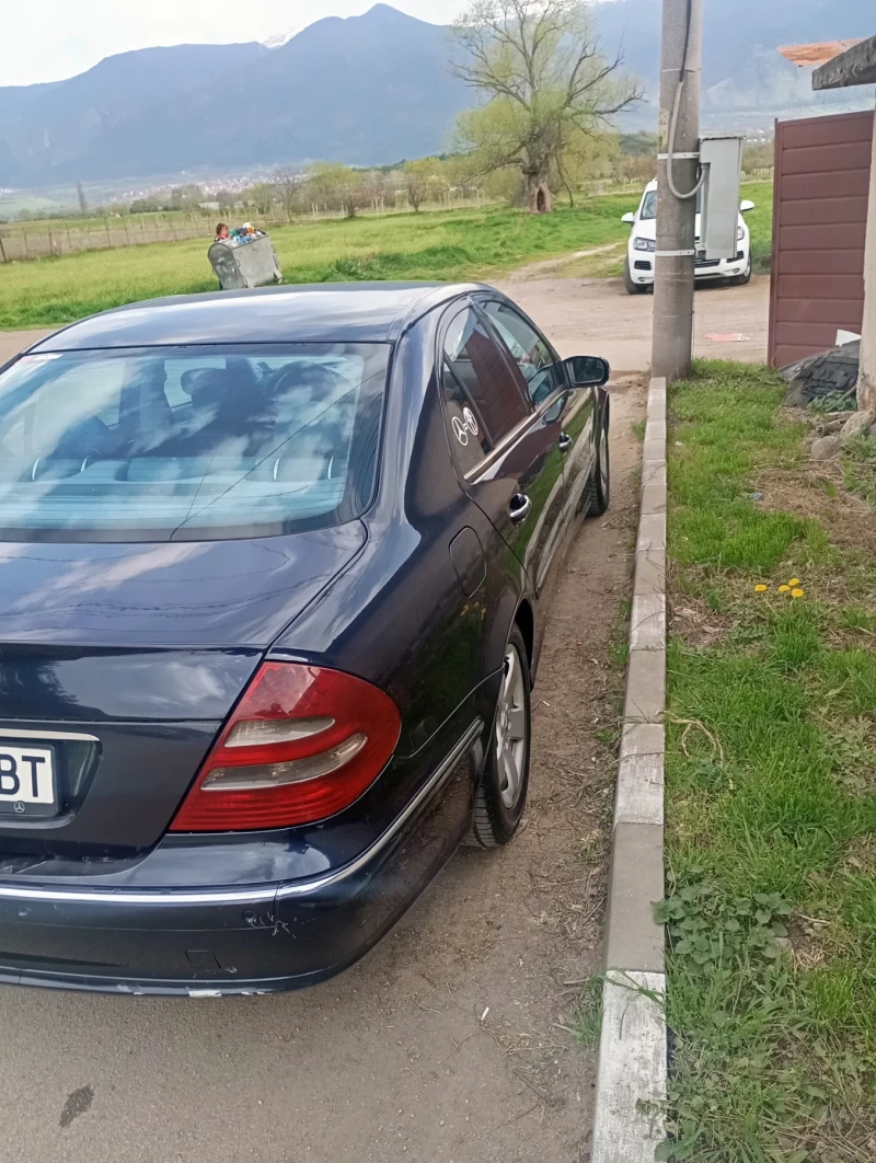 Mercedes-Benz E 270, снимка 8 - Автомобили и джипове - 51861882
