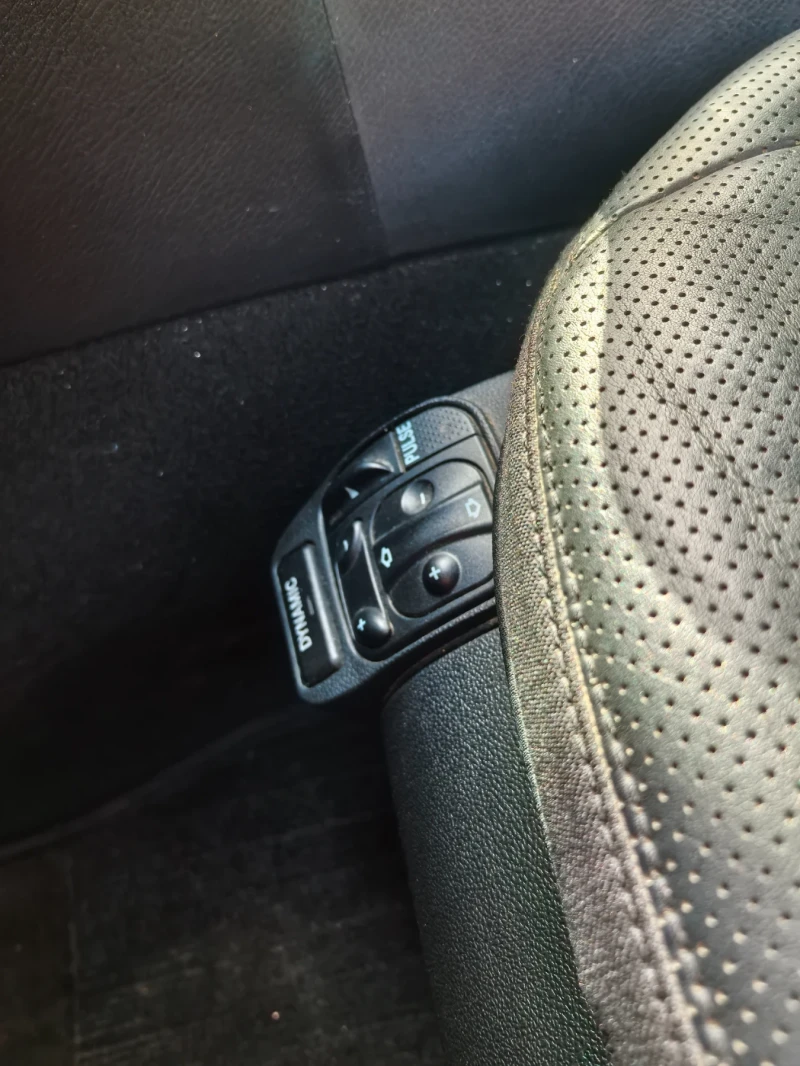 Mercedes-Benz E 320, снимка 9 - Автомобили и джипове - 52431337