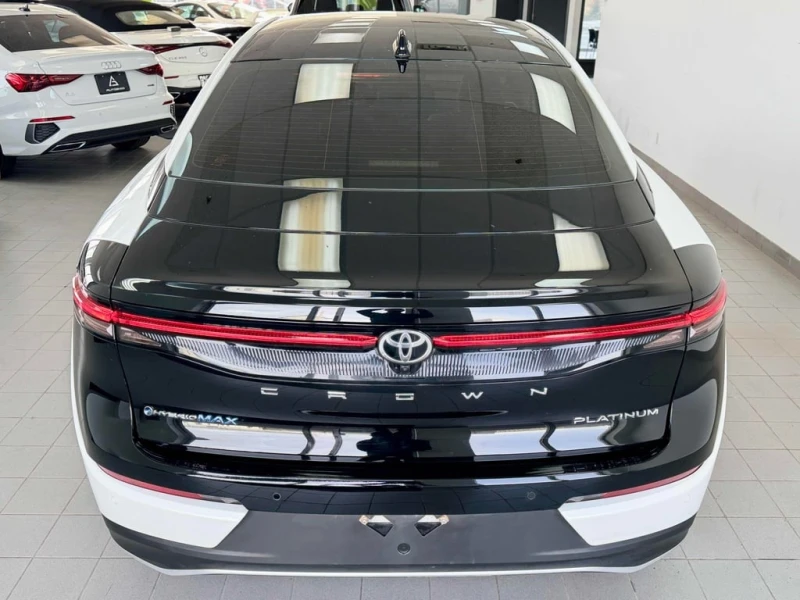 Toyota Crown Platinum Auto  CARFAX, снимка 4 - Автомобили и джипове - 52560837