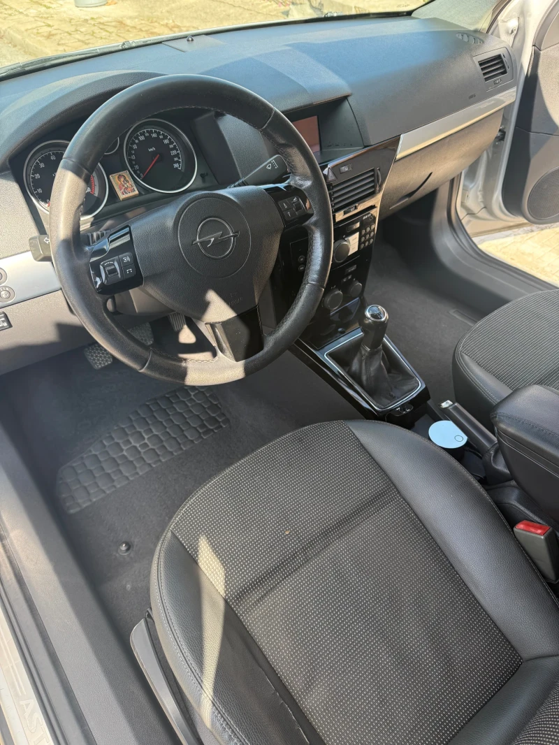 Opel Astra, снимка 9 - Автомобили и джипове - 53262129
