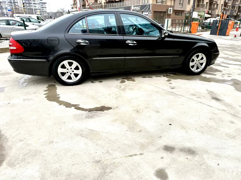 Mercedes-Benz E 270, снимка 3 - Автомобили и джипове - 53389023