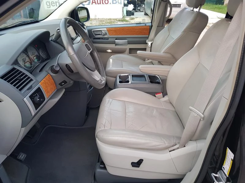 Chrysler Gr.voyager TOWN I COUNTRY, снимка 12 - Автомобили и джипове - 29882851