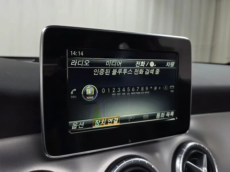 Mercedes-Benz CLA 2.5, снимка 16 - Автомобили и джипове - 54287778