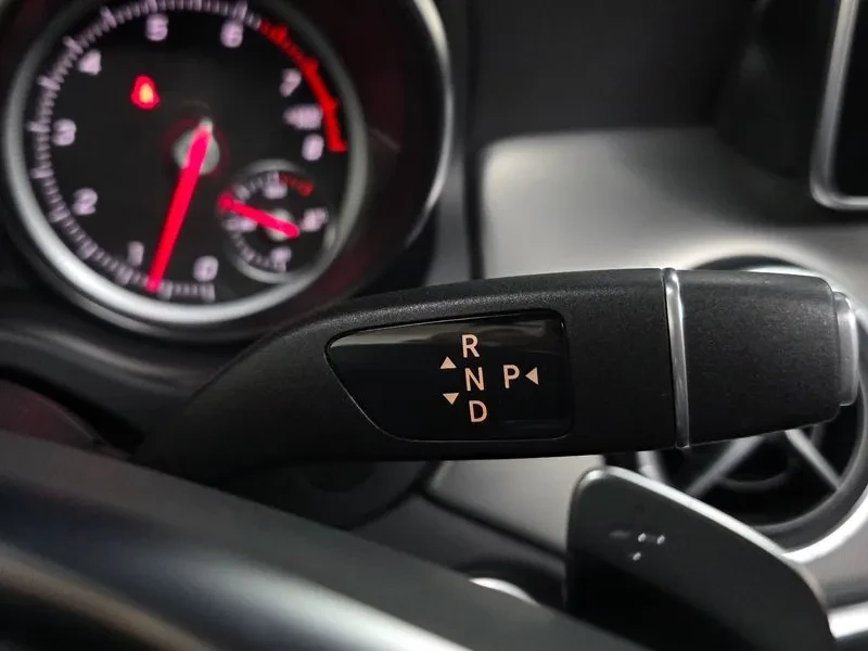 Mercedes-Benz CLA 2.5, снимка 9 - Автомобили и джипове - 54287778