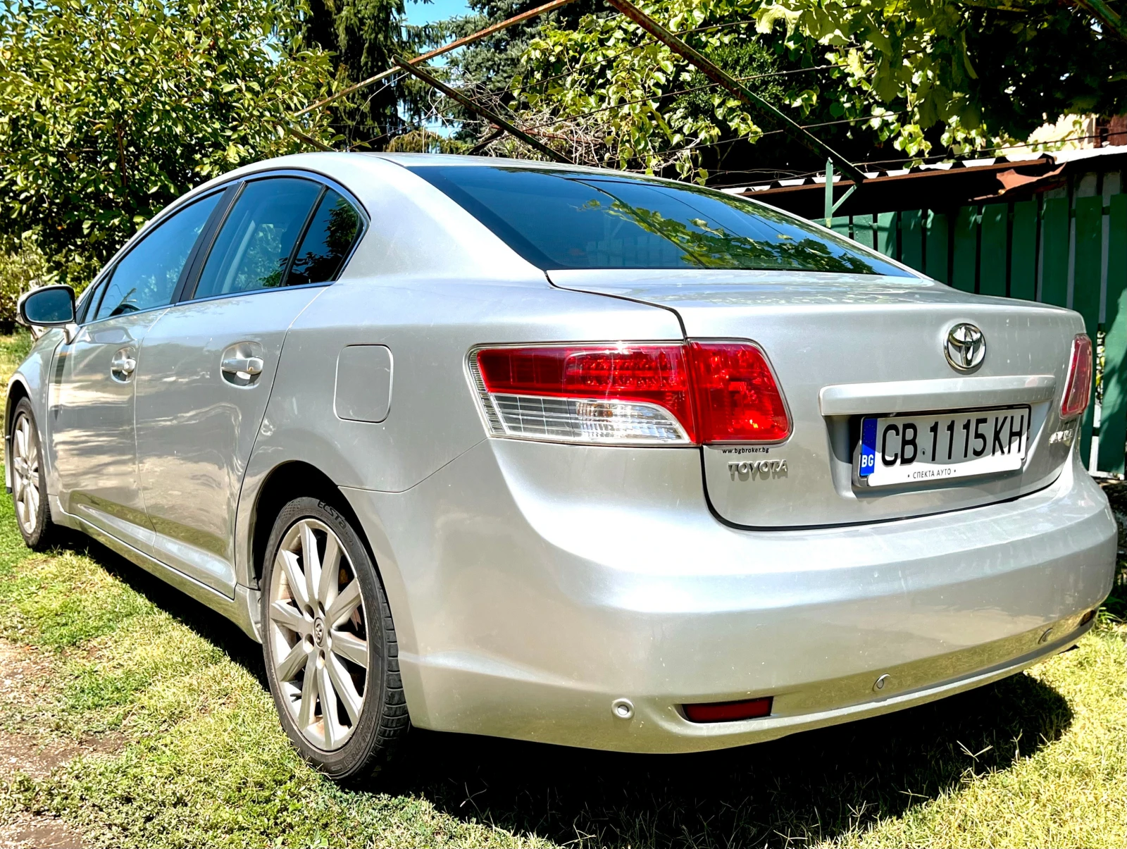 Toyota Avensis  - изображение 3