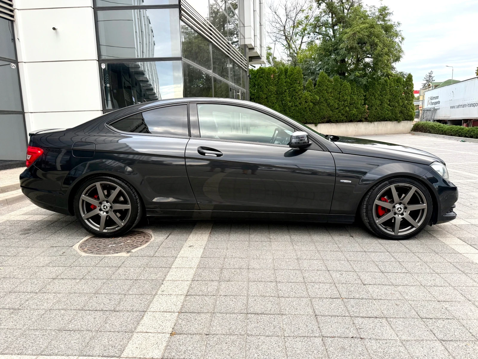 Mercedes-Benz C 220 Coupe / 7G-Tronic / 18" AMG - изображение 4