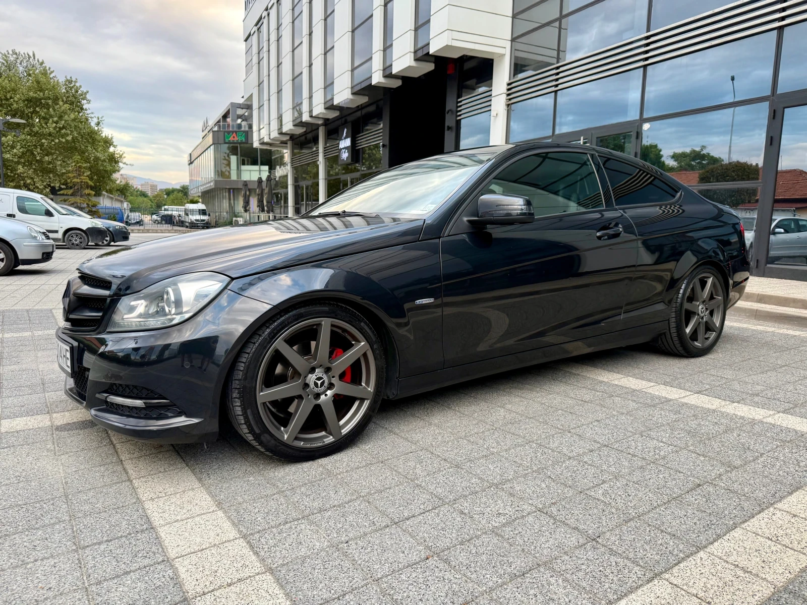 Mercedes-Benz C 220 Coupe / 7G-Tronic / 18" AMG - изображение 9