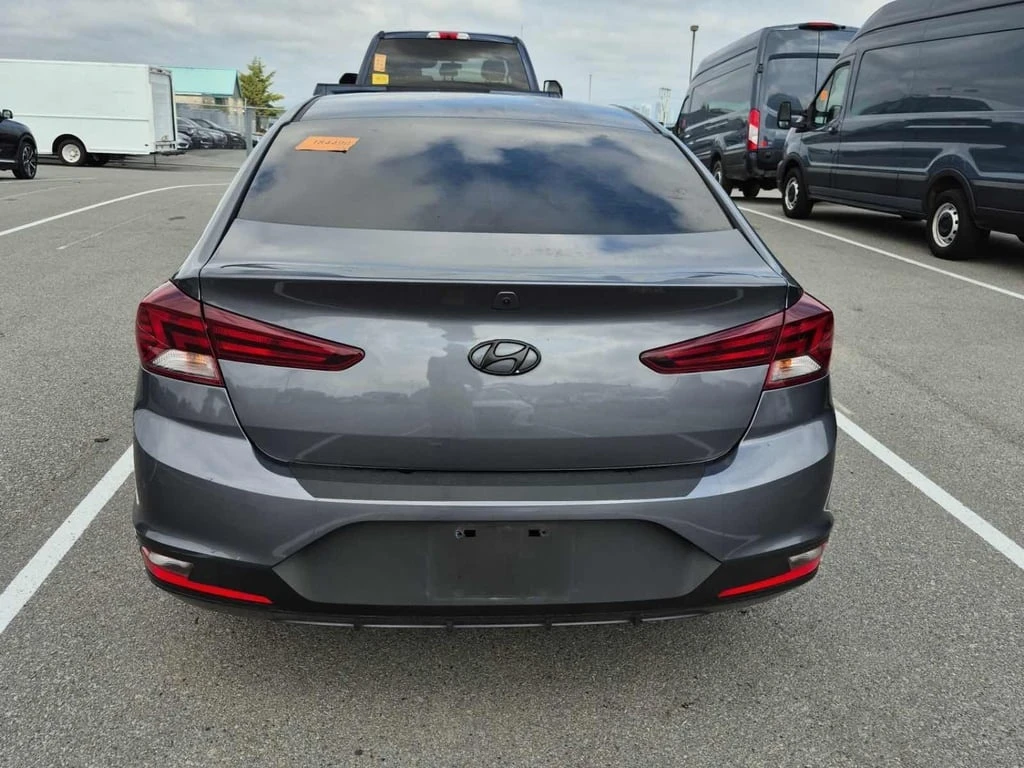 Hyundai Elantra * ESSENTIAL * CARFAX *  - изображение 5