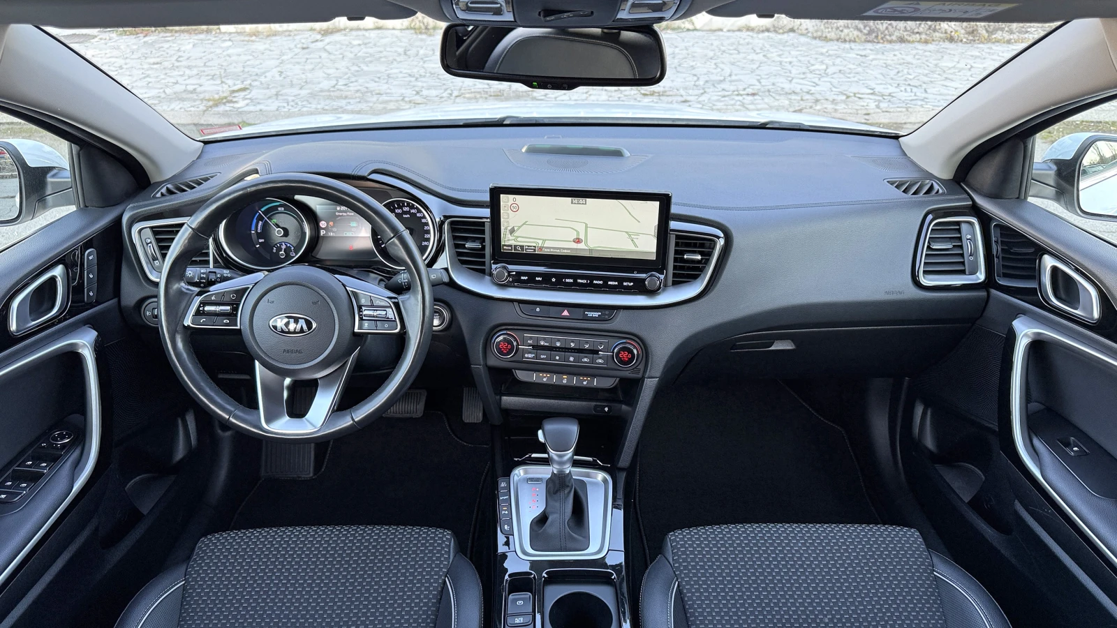 Kia Ceed 1.6 GDI Plug-in Hybrid - изображение 7