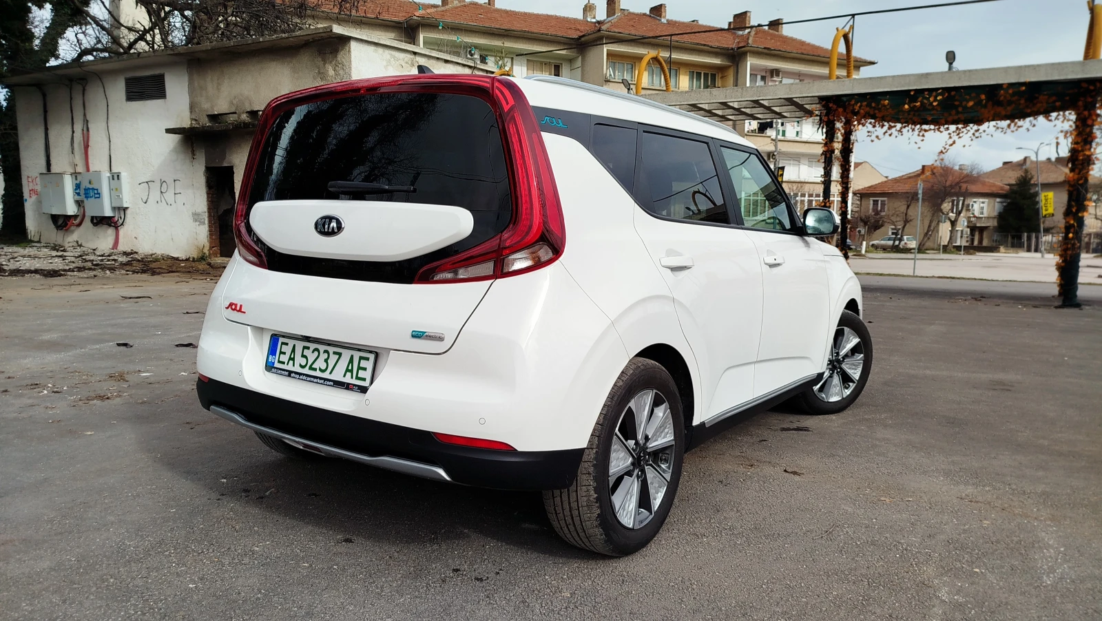 Kia Soul e-Soul 64 kWh (204кс) КАТО НОВА, снимка 5 - Автомобили и джипове - 53827333