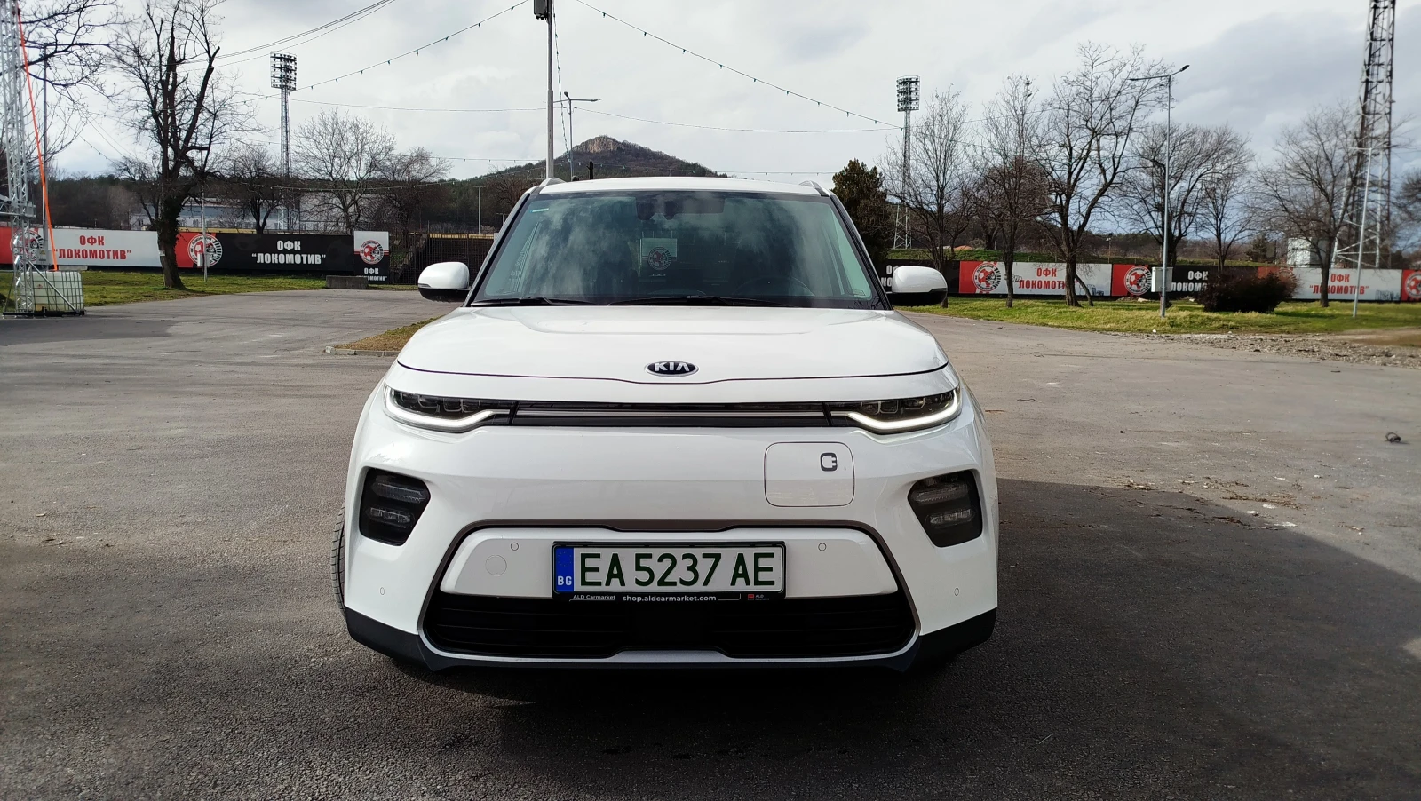 Kia Soul e-Soul 64 kWh (204кс) КАТО НОВА, снимка 3 - Автомобили и джипове - 53827333