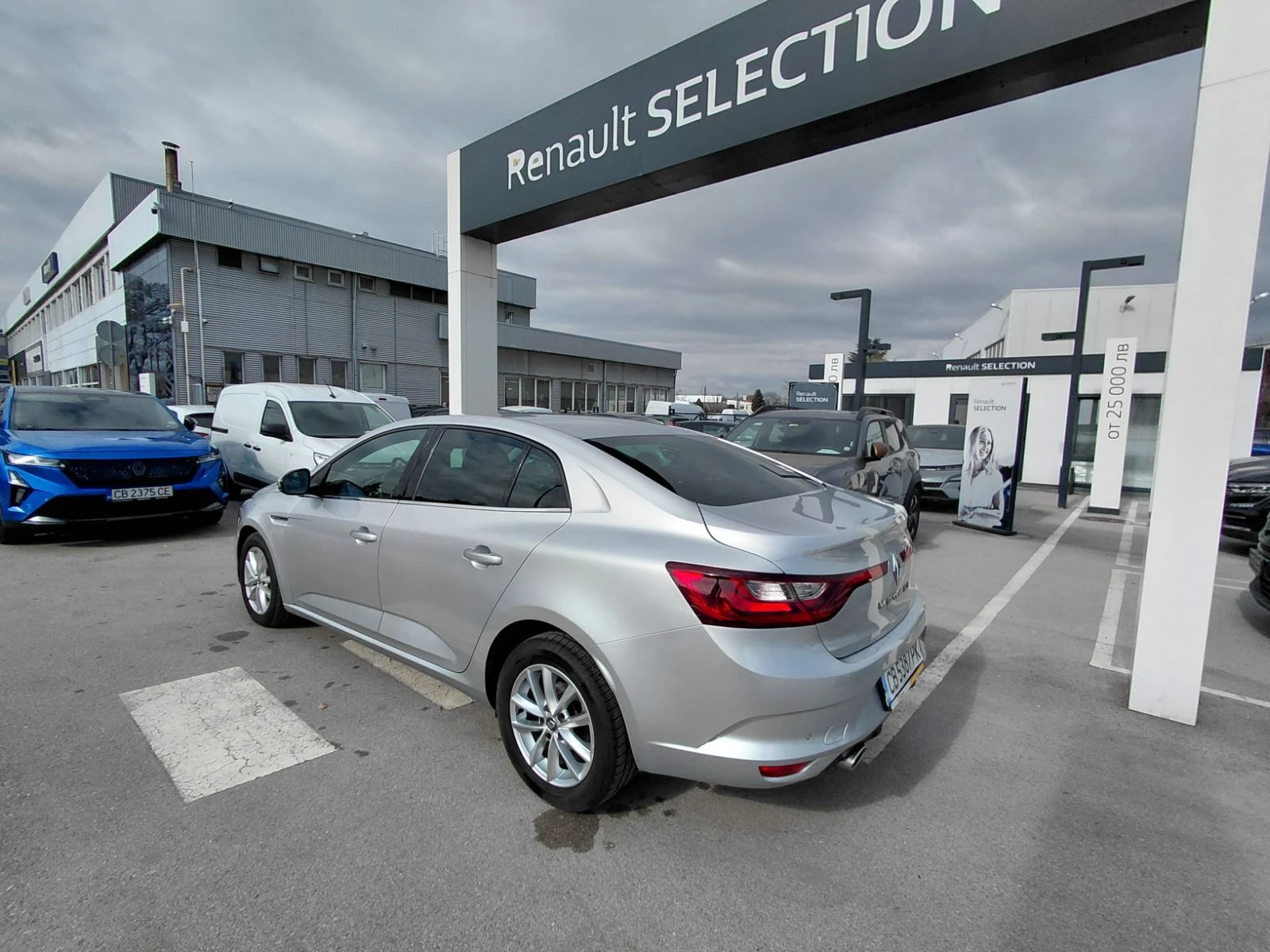 Renault Megane 1.3Tce/140к.с/Intens - изображение 5