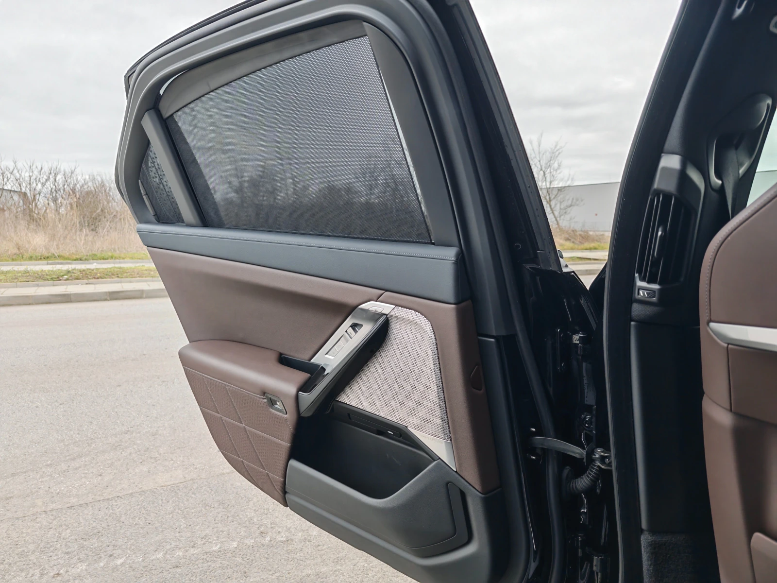 BMW 750 e xDrive, M Sport Pro, Pano, TV, Bowers, снимка 12 - Автомобили и джипове - 53823919