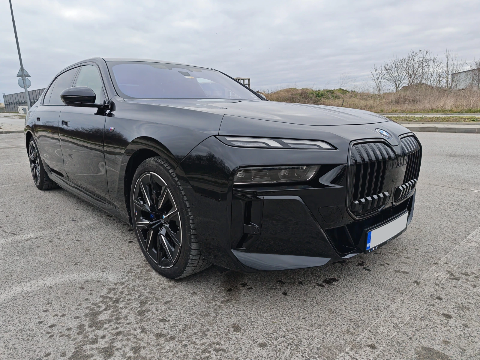 BMW 750 e xDrive, M Sport Pro, Pano, TV, Bowers