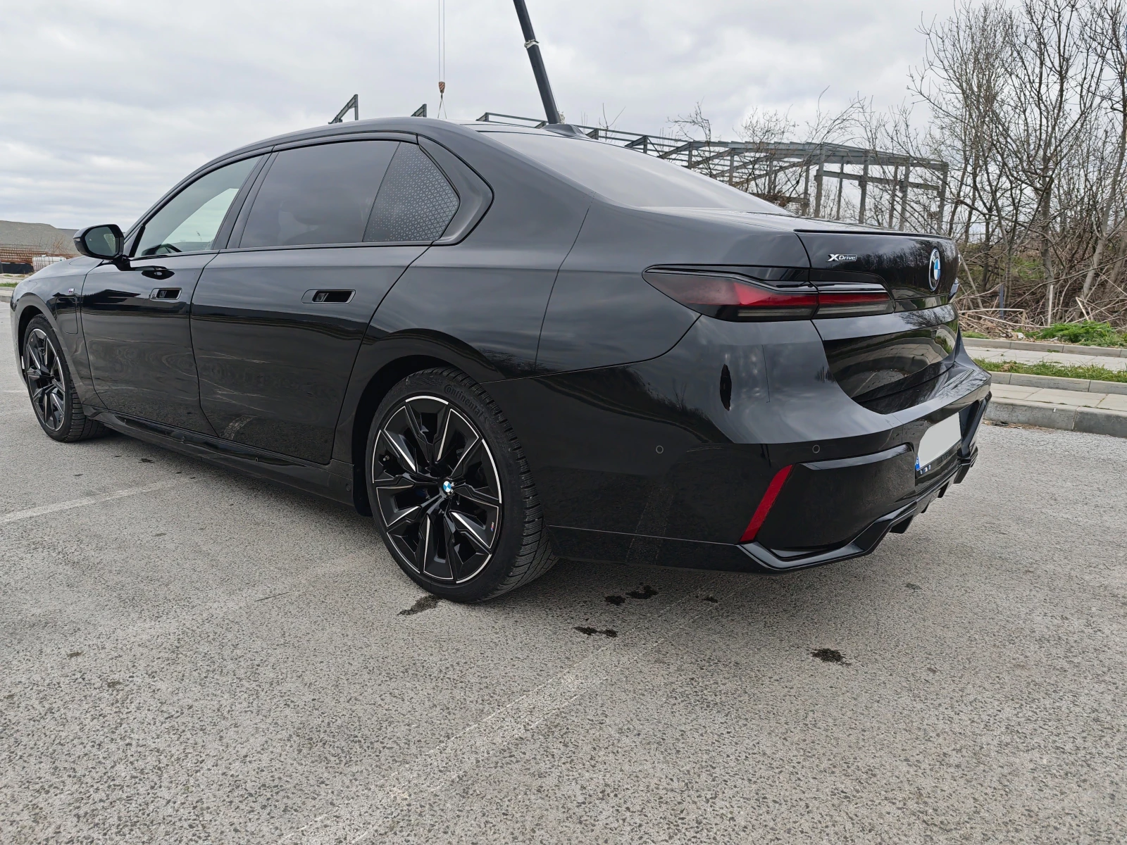 BMW 750 e xDrive, M Sport Pro, Pano, TV, Bowers, снимка 4 - Автомобили и джипове - 53823919