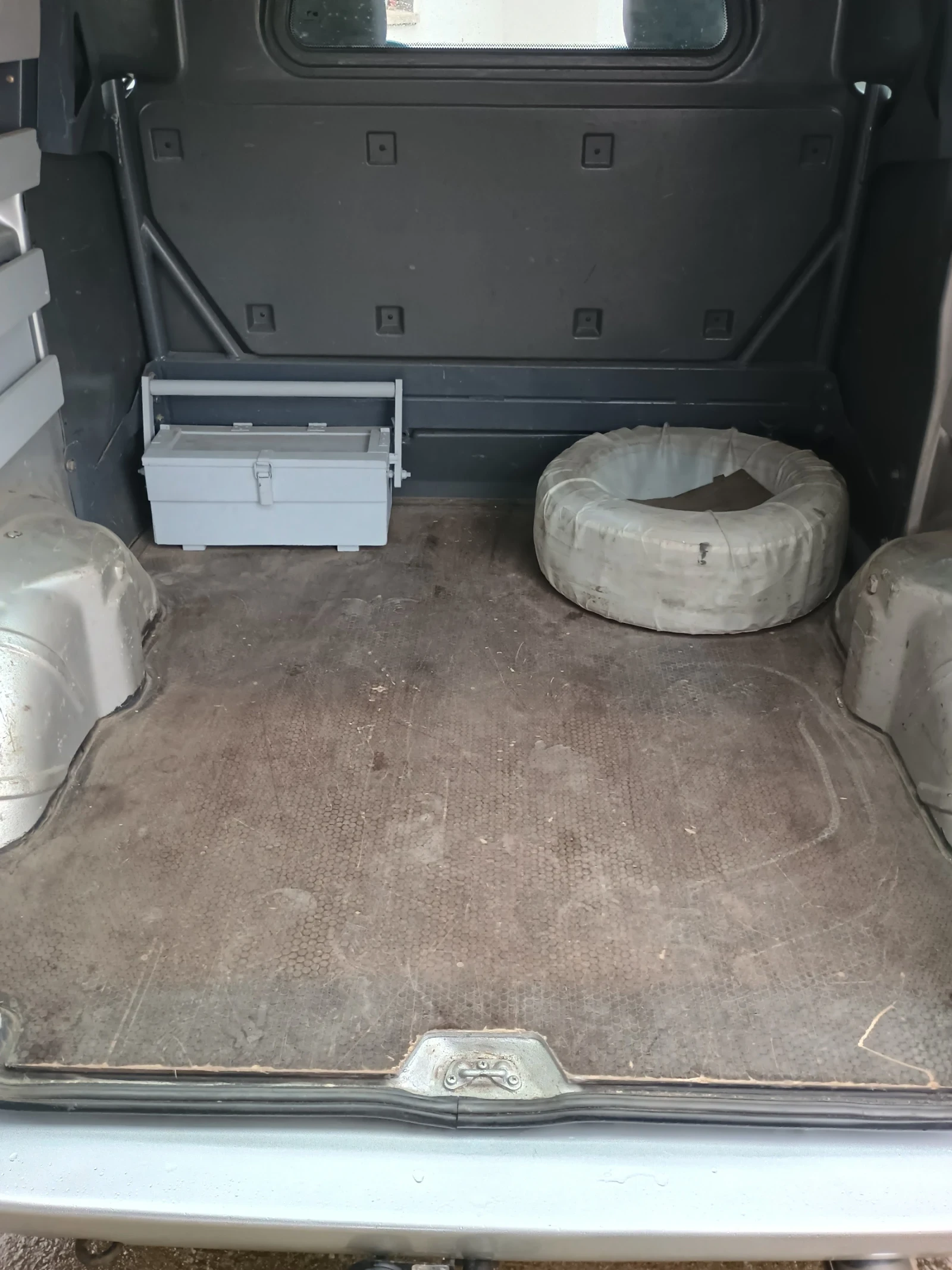 Mercedes-Benz 220, снимка 13 - Автомобили и джипове - 54228863