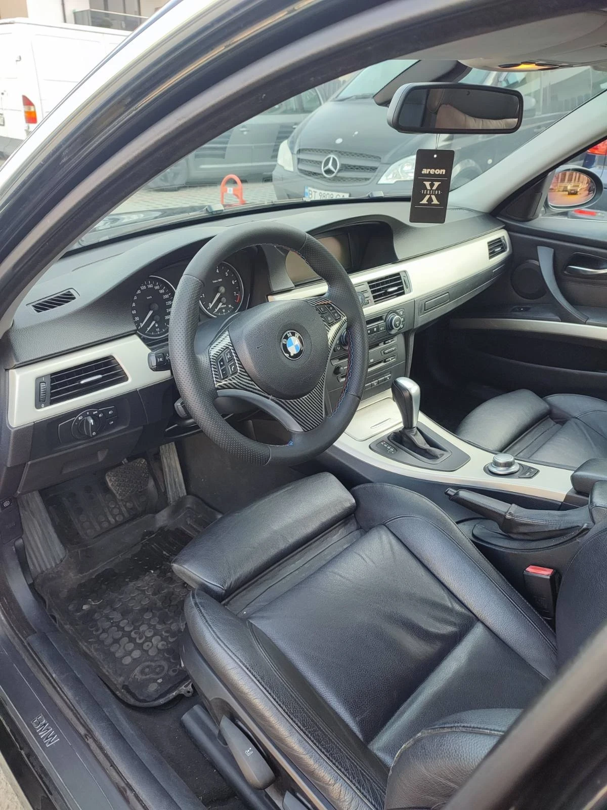BMW 325 Xi, снимка 9 - Автомобили и джипове - 54237383